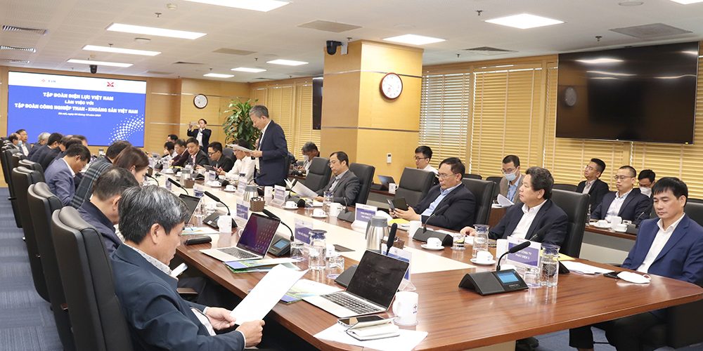 Anh1EVNlamviecTKV41220201(1)